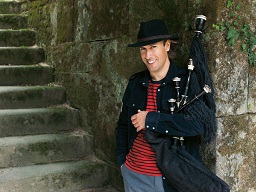 Carlos Nunez is coming to Chico State to play the bag pipes. Photo Courtesy of Chico Performances.