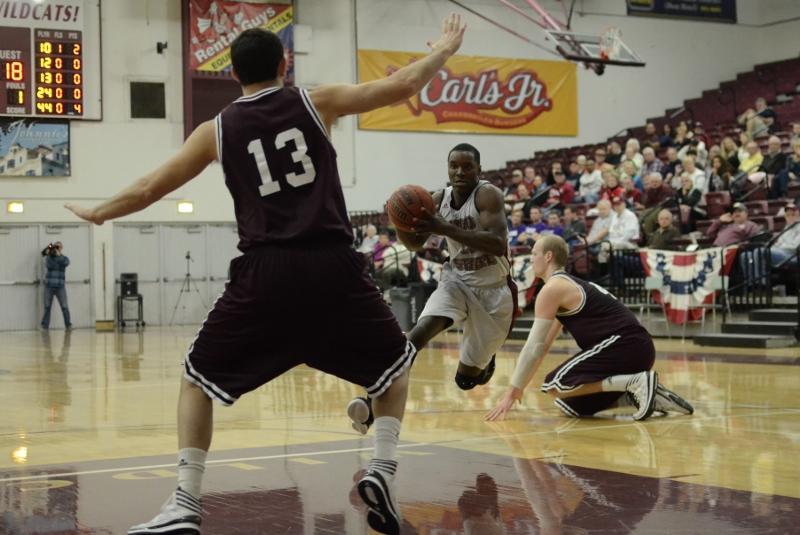 Rashad Parker drives to the hoop against Seattle Pacific University earlier this season. Orion file photo.