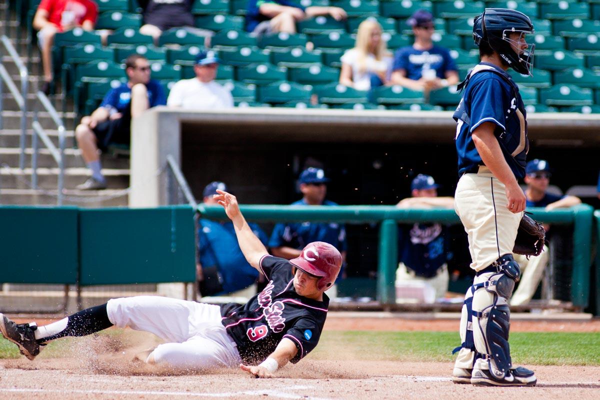 Conference title slips out of Wildcats' paws