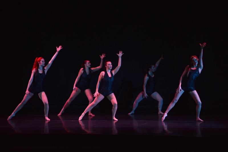 Chico State's Momentum Dance student directors and choreographers perform to Santigold's 