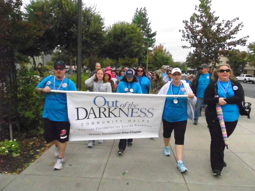 Participants at Out of the Darkness community walk Photo credit: Ronnie Bolser