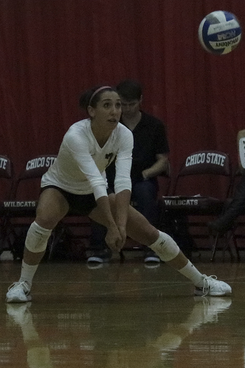 Senior+defensive+Shannon+Cotton+attempts+a+dig+during+the+game+against+Sonoma+State.+Photo+credit%3A+Jovanna+Garcia