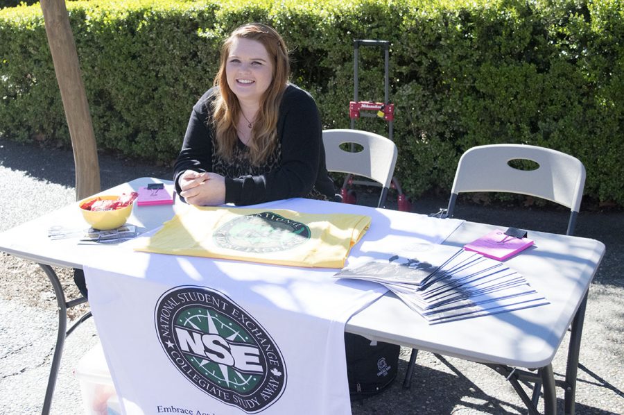 National Student Exchange student, Amanda Jones, tabling in front of Siskiyou Hall on the Chico State campus Feb. 19, 2018. Photo credit: Rachael Bayuk