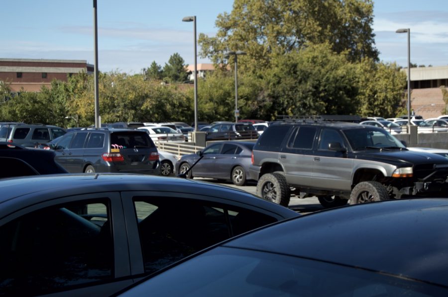 The+parking+lot+across+from+the+Wildcat+Recreation+Center+is+full+of+cars+on+a+Tuesday+afternoon.+Photo+credit%3A+Daelin+Wofford