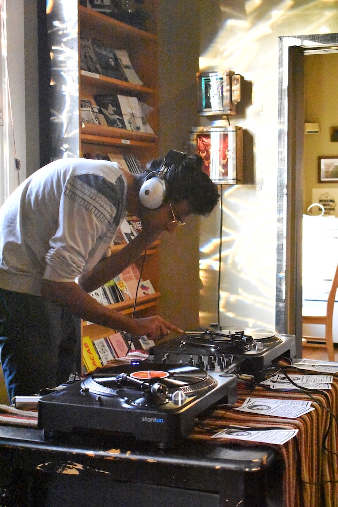 Afaq Pooja in the groove. Photo credit: Hana Beaty