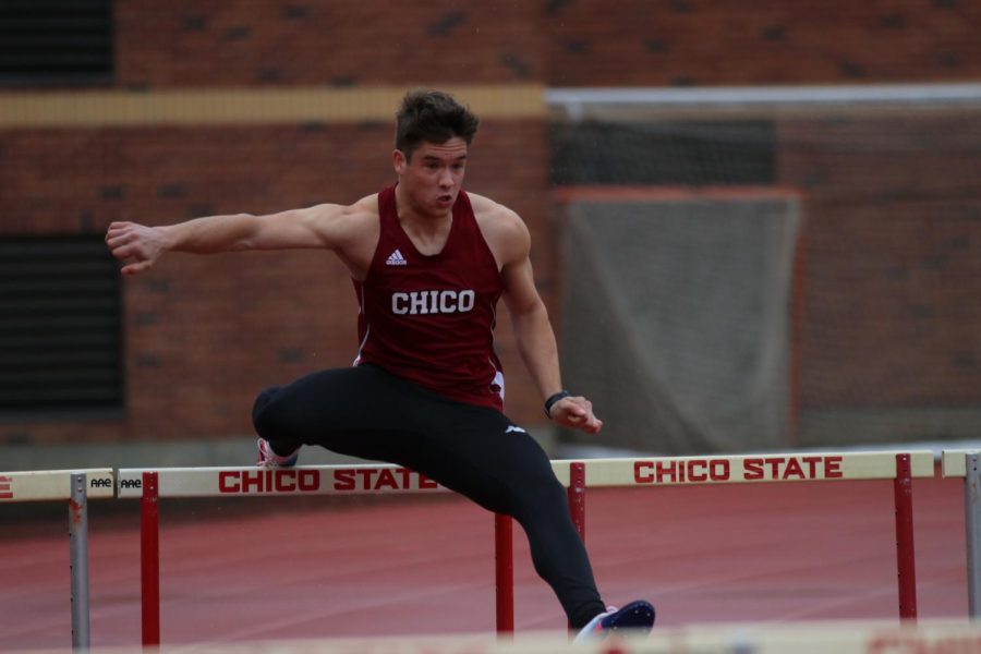 Chico+athlete+competes+in+the+hurdles.