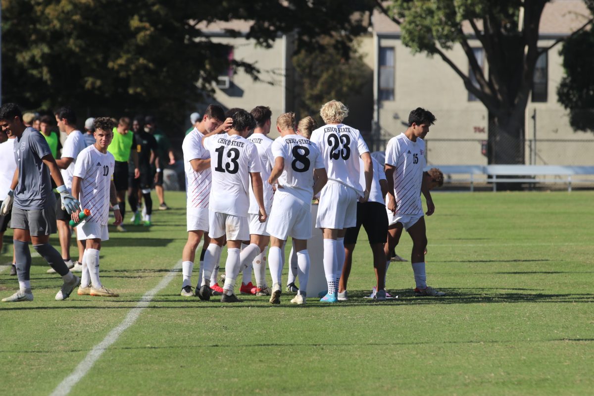 Chico State huddles before the game vs. the Dominguez Hills Toros on Sunday