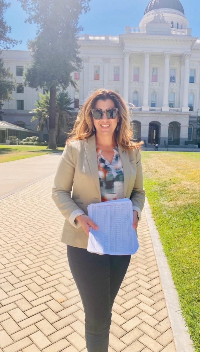 Assemblywoman Dahle Counts Responses From Constituents In Opposition To Mandatory Vaccinations. Courtesy: Assemblywoman Dahle