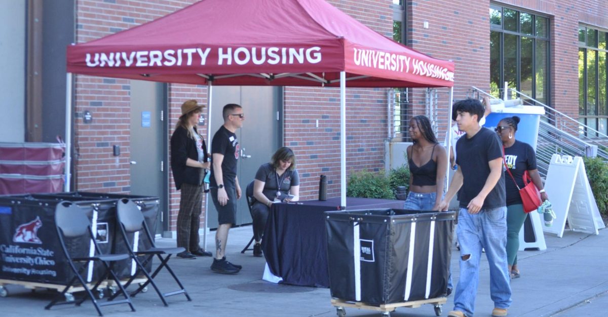 University Housing had volunteers help students bring their belongings into their new dormitories. Photo taken by Chris Hutton on Aug. 20, 2025.